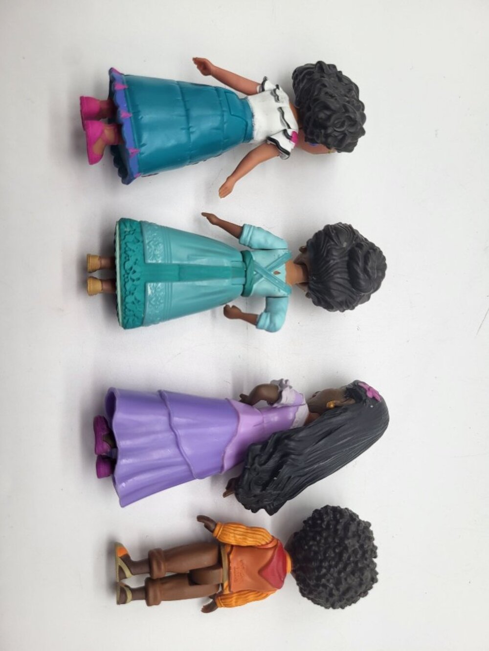 Disney ENCANTO Movie 3” Action Figures Mirabel Julieta Isabela Antonio Jakks - Picture 4 of 9